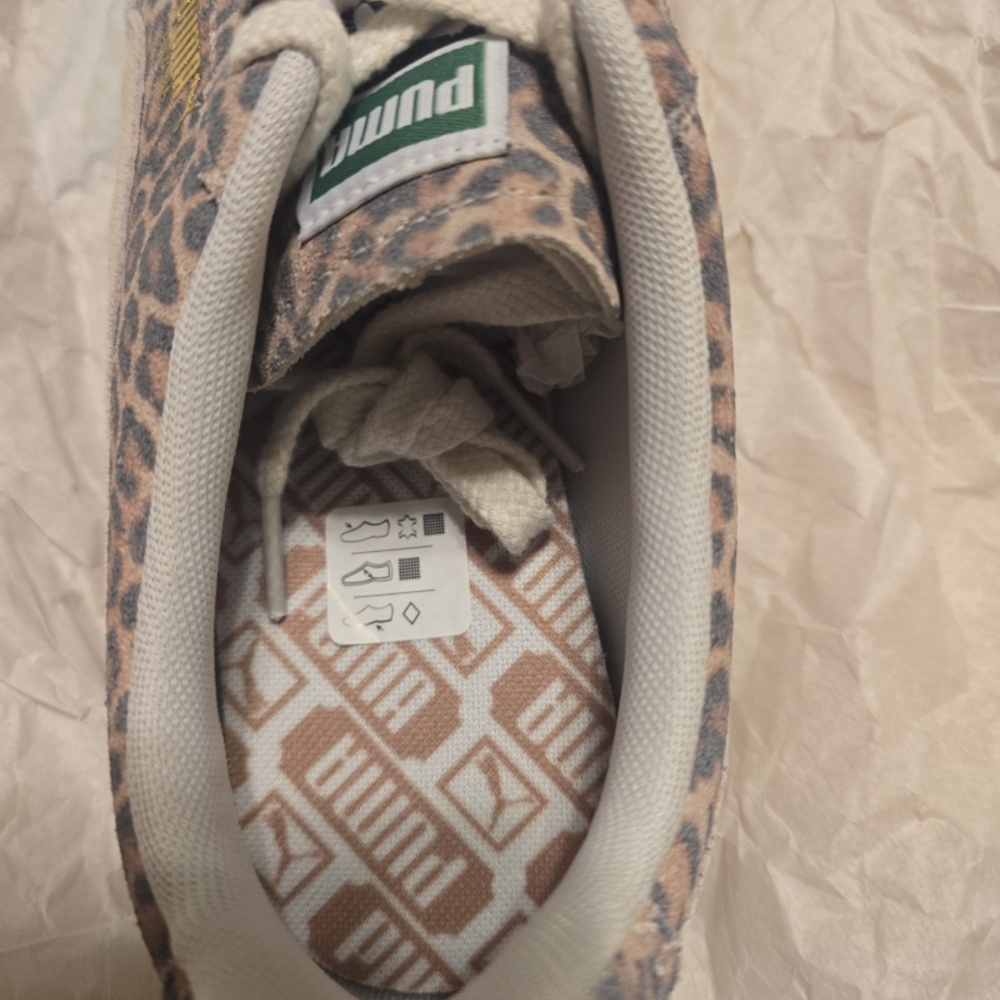 Arizona Jean Company Tan and Brown Sneakers with Geometric Insole